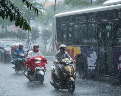 Dự báo thời tiết ngày 15/5/2023: Hà Nội đêm và sáng có mưa rải rác