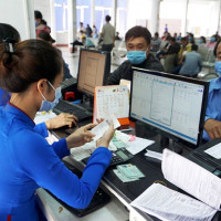 Những điều hành khách cần lưu ý khi đổi, trả vé tàu dịp hè