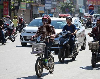 Dự báo thời tiết ngày 21/5/2023: Hà Nội ngày nắng nóng, chiều tối có mưa dông