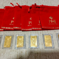 Giá vàng thế giới và trong nước chiều 24/5 đồng loạt giảm