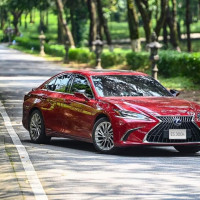 Giá xe ô tô Lexus tháng 6/2023: Dao động từ 2,1 - 9,6 tỷ đồng