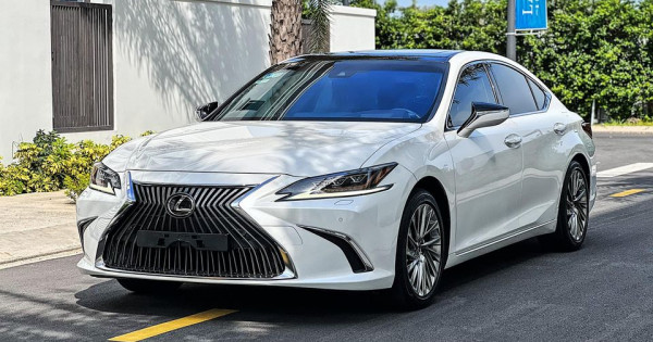 Giá xe ô tô Lexus tháng 7/2023: Dao động từ 2,1 - 9,6 tỷ đồng