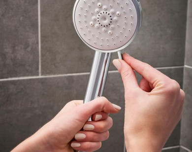 Cách sửa vòi hoa sen bị tắc đơn giản mà không tốn kém