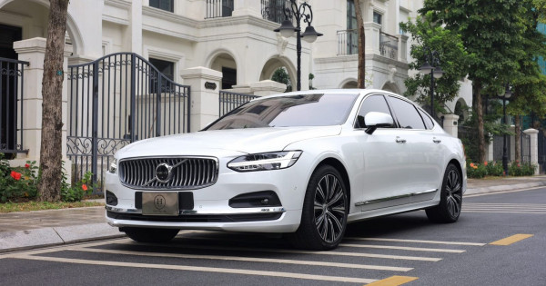 Giá xe ô tô Volvo tháng 7/2023: Dao động từ 1,7 - 4,6 tỷ đồng