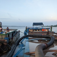 Cát thổ phỉ” tàn phá những dòng sông ở ĐBSCL - Bài 2: Những dòng sông oằn mình vì cát thổ phỉ”