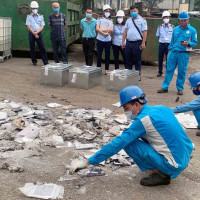 Quản lý thị trường Hà Nội tiêu hủy 600 kg hàng lậu, hàng giả