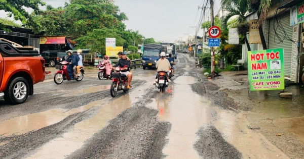 TP Biên Hòa: Con đường BOT của Sonadezi vừa "buông" thu phí đã xuống cấp trầm trọng