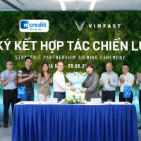 VinFast hợp tác chiến lược với Mcredit, cung cấp giải pháp hỗ trợ tài chính cho khách hàng mua xe máy điện