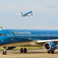 Vietnam Airlines mở bán vé máy bay Tết Nguyên đán Giáp Thìn 2024