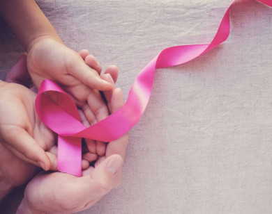 Nên làm gì để ngăn ngừa ung thư vú?