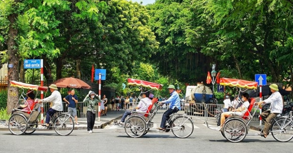 Dự báo thời tiết ngày 27/10/2023: Hà Nội đêm có mưa, ngày nắng