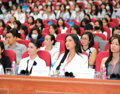 TP Hồ Chí Minh: 1000 nữ sinh tham gia diễn đàn truyền cảm hứng “tương lai không giới hạn”