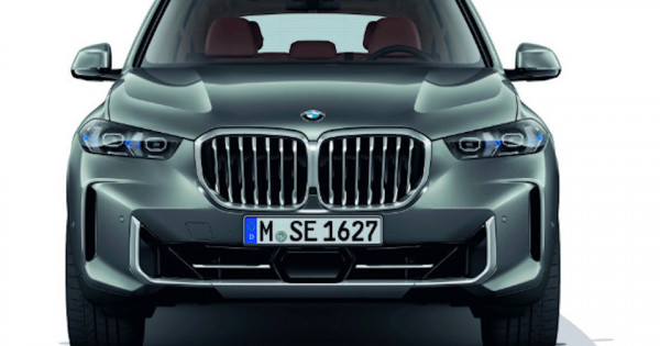 THACO AUTO ra mắt bộ đôi BMW X5 mới và BMW XM tại Việt Nam