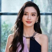 Angelababy bị cấm sóng nguy cơ đền bù hàng triệu đô