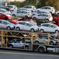 Lượng xe ô tô nhập khẩu tháng 10 tăng mạnh