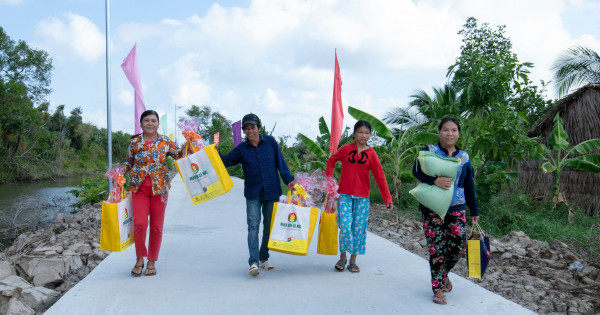 Phân bón Cà Mau mang “Tết ấm no – Mùa sung túc” đến nhà nông