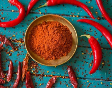 4 mẹo phân biệt ớt bột thật với ớt bột trộn phẩm màu