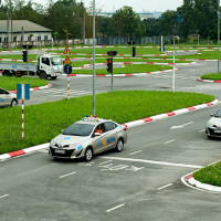 Hà Nội: Yêu cầu không tùy tiện tăng giá sát hạch lái xe