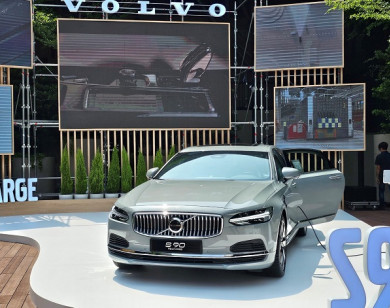 Volvo Car Việt Nam mở màn năm 2024 và ra mắt S90 Recharge tại triển lãm phong cách sống Lagom Thụy Điển 