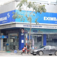 Eximbank phải trả lời dư luận về vụ nợ thẻ tín dụng trên 8,8 tỷ đồng