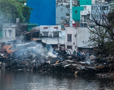 Thành phố Hồ Chí Minh: Hỗ trợ nơi ở cho nạn nhân vụ cháy ven kênh Tàu Hủ
