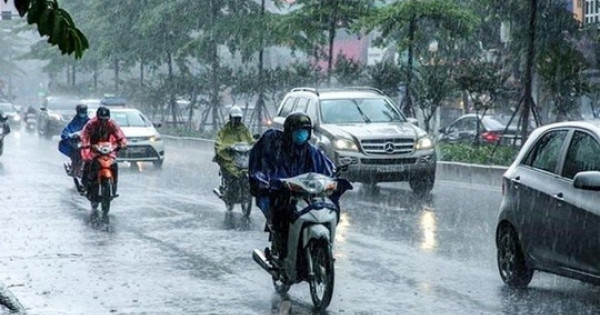 Từ ngày 1/5, Hà Nội và nhiều địa phương có mưa lớn, gió giật mạnh