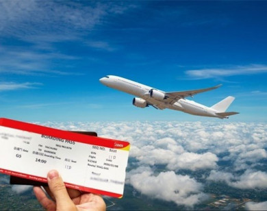 Giá vé máy bay bị đẩy lên cao do phải “gánh” hơn 20 loại phí?