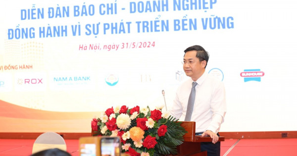 Báo chí, doanh nghiệp góp phần xây dựng, phát triển Thủ đô văn minh hiện đại