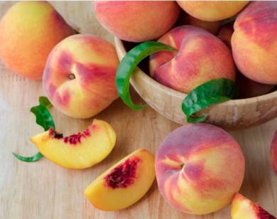 Điểm tên những loại trái cây mùa hè dễ bị ngâm hóa chất nhất