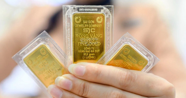 Giá vàng ngày 5/6/2024: Tiếp tục giảm, giá SJC cao hơn vàng thế giới 7 triệu đồng/lượng