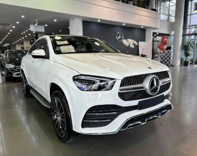 Hàng loạt xe Mercedes-Benz giảm giá trong tháng 7