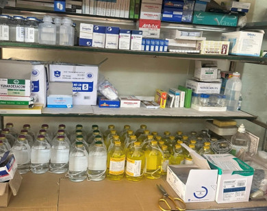 TP Hồ Chí Minh: Phát hiện một đơn vị bán thuốc “chui”, truyền nước biển tại nhà trái phép