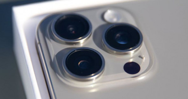 iPhone 16 Pro được trang bị camera zoom quang ấn tượng