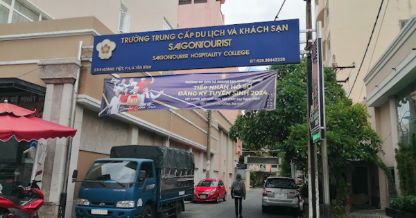 Trường Trung cấp Du lịch và khách sạn Saigontourist sử dụng giáo viên không đủ chuẩn