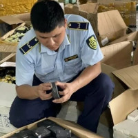 Hải Phòng: Tạm giữ hơn 2.000 sản phẩm, mỹ phẩm nghi nhập lậu