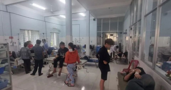 Điều tra, làm rõ vụ 63 công nhân nhập viện nghi bị ngộ độc ở Bình Phước