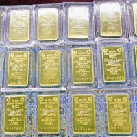 Giá vàng ngày 2/8/2024: SJC tăng nhẹ, vàng thế giới giảm do nhà đầu tư chốt lời