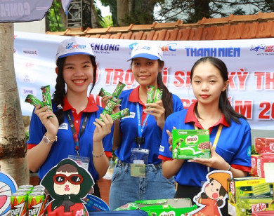 Nestlé Việt Nam trao tặng gần 200.000 phần quà cho hỗ trợ học sinh, sinh viên trên cả nước