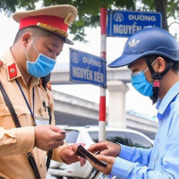 Vì sao vẫn nên giữ quy định bắt buộc mua hiểm xe máy?