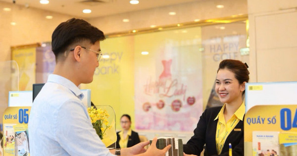 Nam A Bank giảm lãi suất, đồng hành cùng bà con vùng bão lũ ổn định cuộc sống