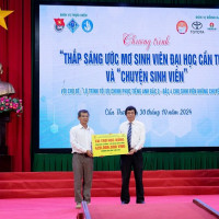 Phân Bón Cà Mau trao học bổng “Thắp sáng ước mơ sinh viên đại học Cần Thơ” lần VIII