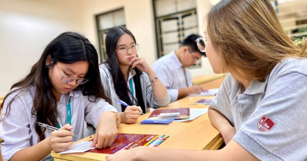 Tuyển sinh đại học: Bỏ xét học bạ, lùi công bố điểm xét tuyển sớm giúp giảm tiêu cực?