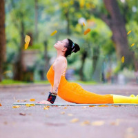 Trào lưu tập yoga “ra đường”