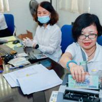 Cách tính lương hưu khi nghỉ hưu trước tuổi thế nào?