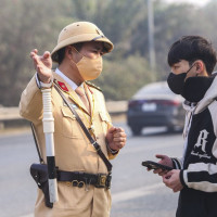 Hà Nội: nhiều người vi phạm bị phạt nặng ngày đầu thực hiện luật mới
