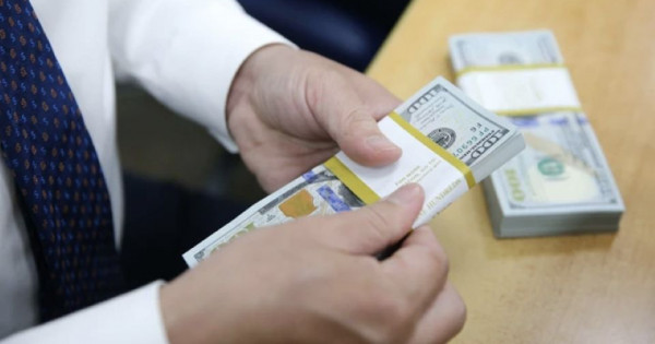 Giá ngoại tệ ngày 8/1/2025: USD phục hồi trở lại