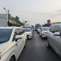 Kẹt xe hàng chục km trên Quốc lộ 1, đoạn qua Hậu Giang và Cần Thơ