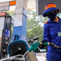 Giá xăng đồng loạt tăng nhẹ, RON 95 ở mức 21.331 đồng/lít