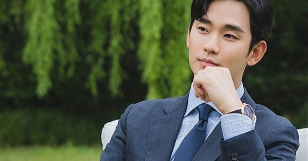 Kim Soo Hyun bị tẩy chay sau scandal