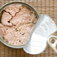 Thanh niên bị liệt tứ chi sau khi ăn pate đóng hộp bảo quản không đúng cách
